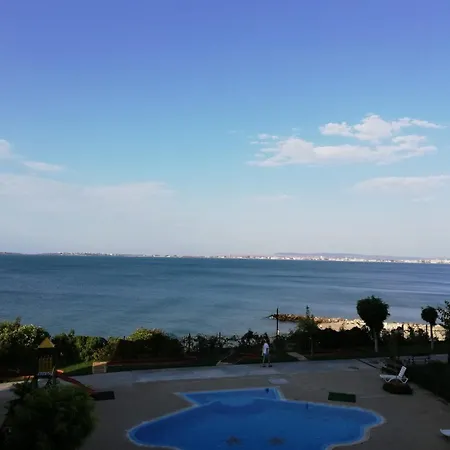 Апартаменти Noks First Line Seaview Светий Влас