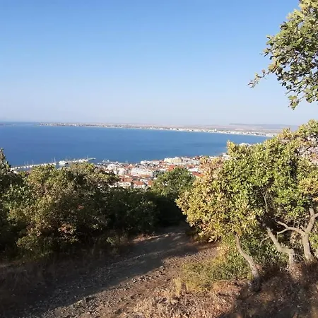 Noks First Line Seaview Апартаменти *