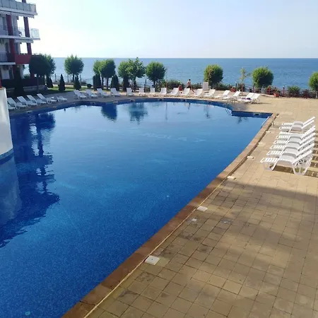 Noks First Line Seaview Apartment *